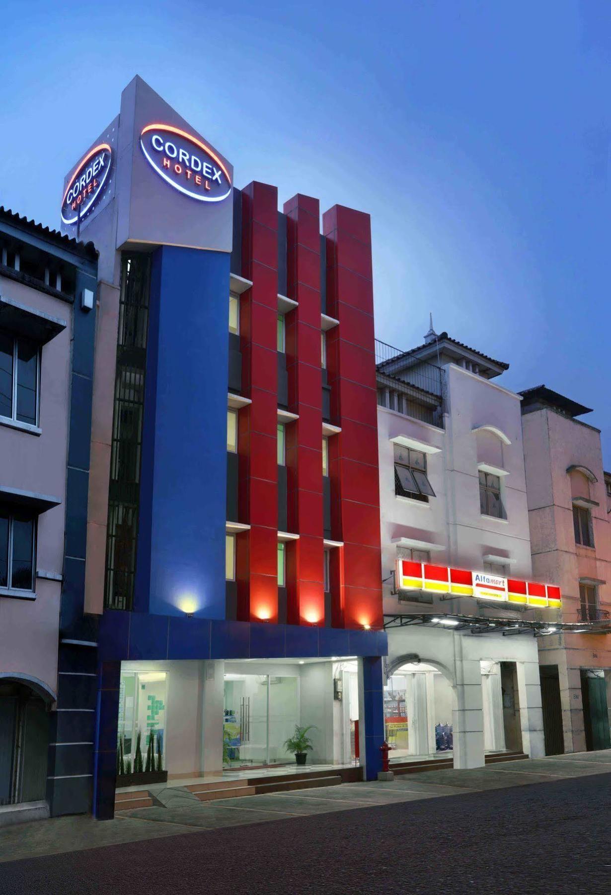 Cordex Hotel Ancol Джакарта Екстериор снимка